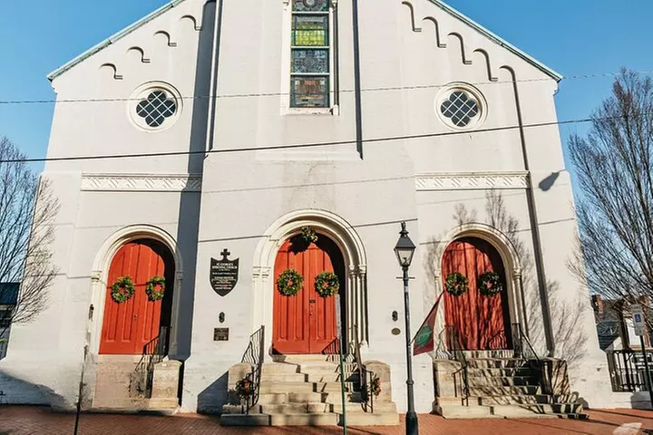 Ghosts of Fredericksburg, Virginia: A Self-Guided Walking Tour