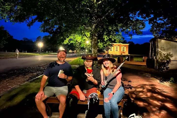 Williamsburg Ghosts, Witches and Pirates Tour