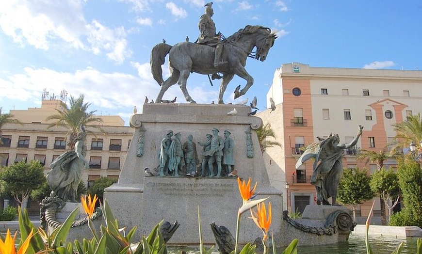 Image 3: Visita Guiada Histórica de Jerez y Alcázar