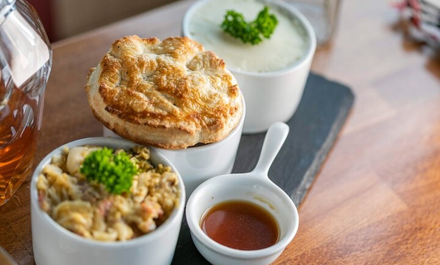 Image 2: Edinburgh Whisky Tour