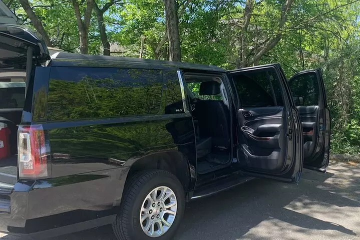 Black SUV Hourly Service & Luxury Airport Transfers