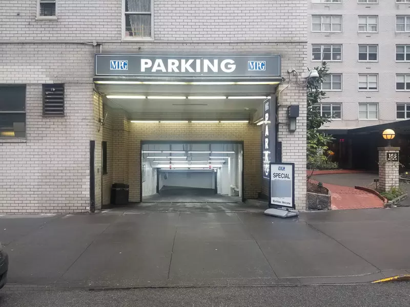 Parking at MPG Parking - Lincoln Square Parking LLC Garage