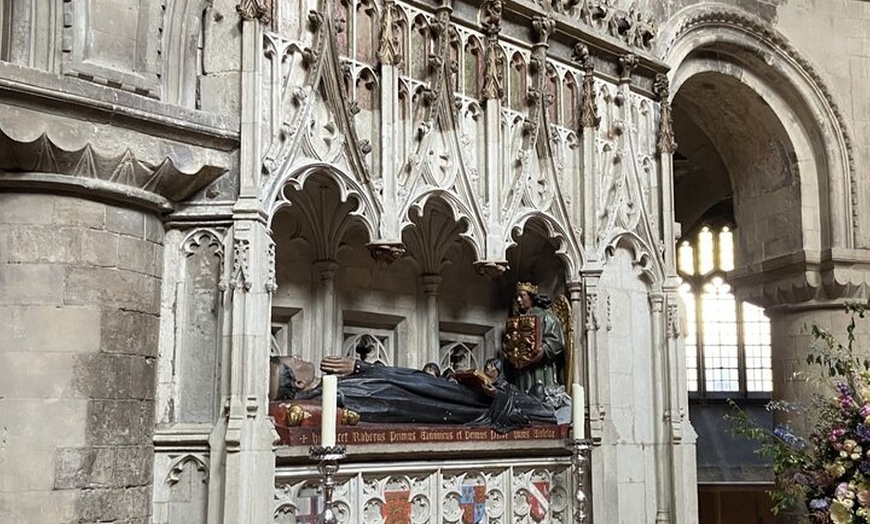 Image 7: Medieval London Self-Guided Tour for Kids and Families in English