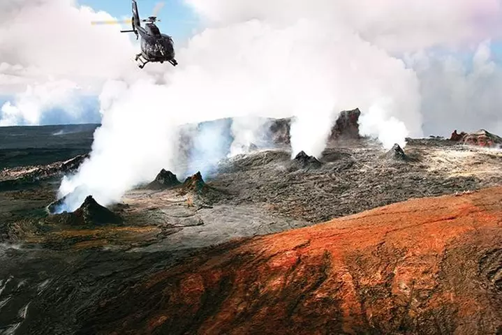 Big Island Volcano Deluxe Helicopter Tour - Primary Image