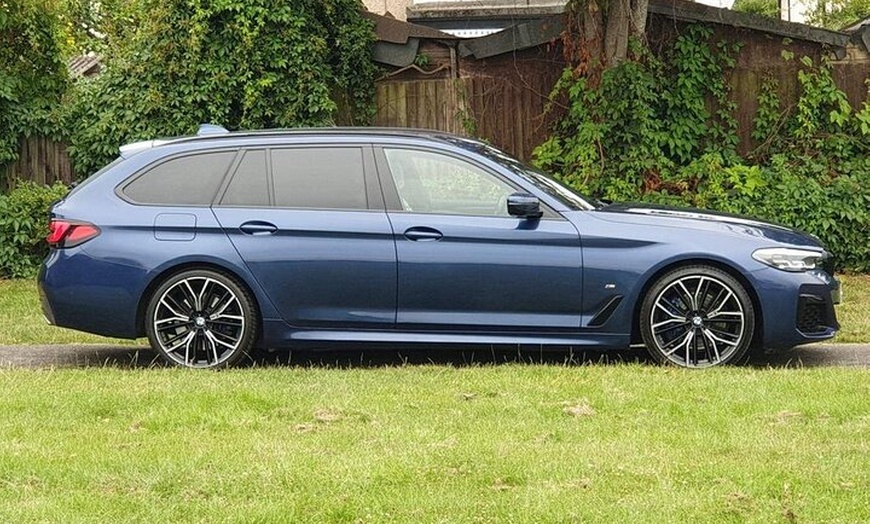 Image 5: Private Taxi Transfer from Luton Airport to London