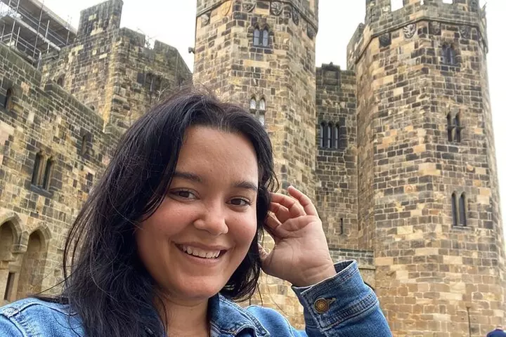 Edinburgh: Holy Island, Alnwick Castle & Kingdom of Northumbria