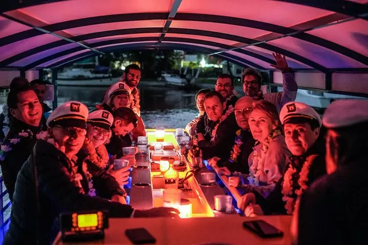 Sandbar Splash and Yacht Tour in Fort Lauderdale