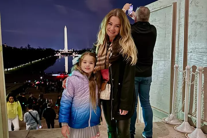 DC Night Tour With Magic LED- Pick Up/Drop, Snacks, LED Bracelets