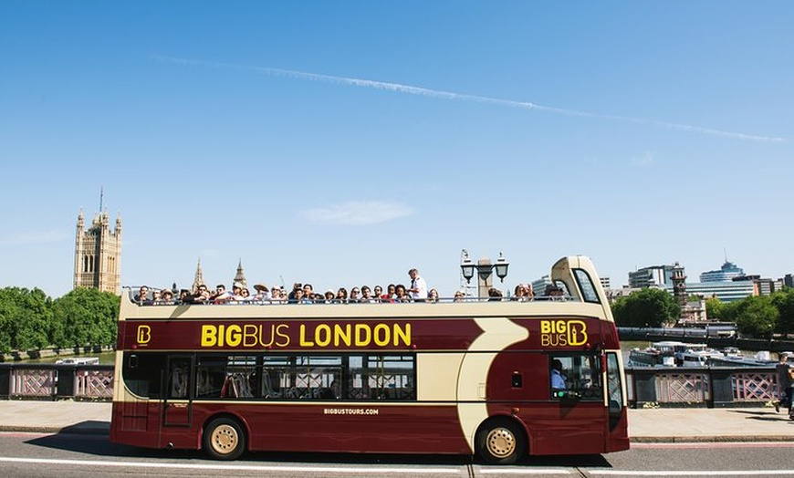 Image 3: London Eye Fast-Track Ticket with Hop-On Hop-Off Tour and River Cruise