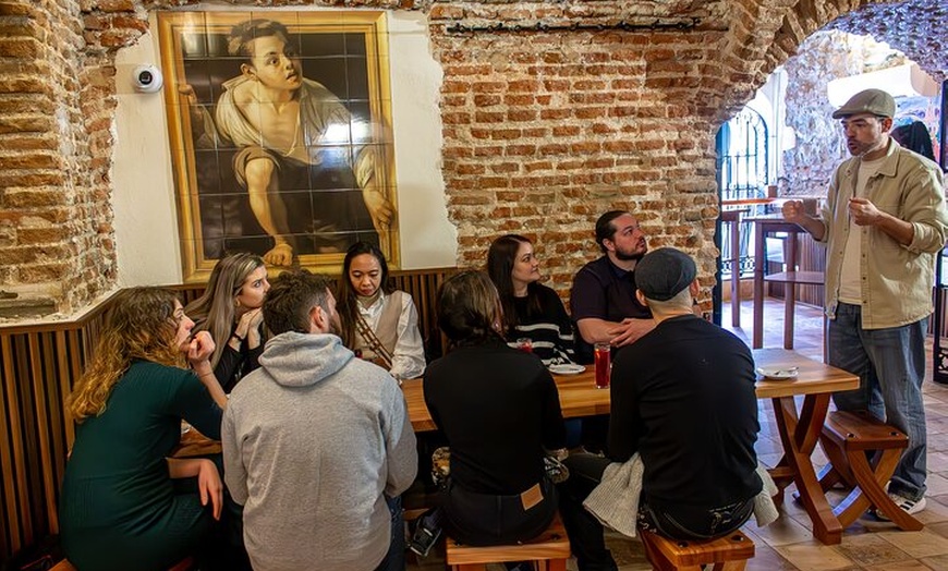 Image 8: Tour de tapas, vino e historia de Madrid
