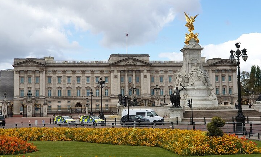 Image 1: Palaces, Parliament & Power: A Walking Tour of London's Royal City