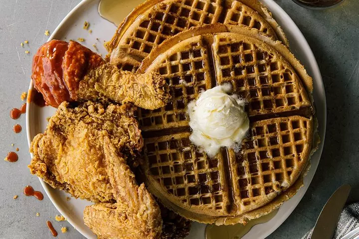 Las Vegas Soul Food Brunch Tour with Party Bus Experience
