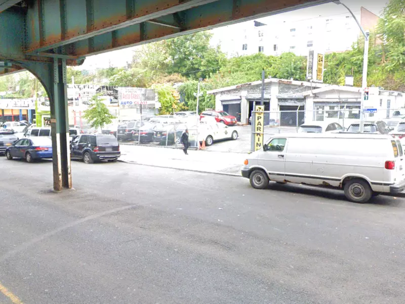 Parking at Group Parking - 2125 Jerome Ave. Lot - Primary Image