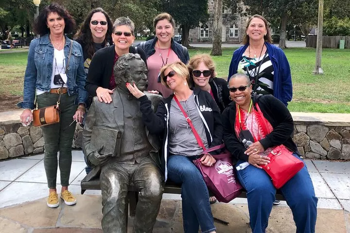 #1 Sonoma Walking Food, Wine Tasting & History Tour (Public Tour)