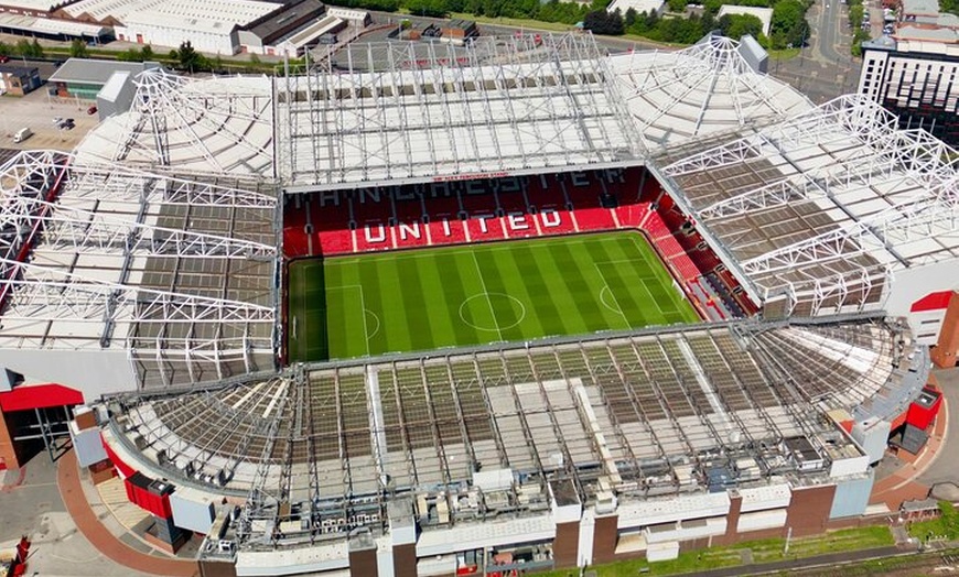 Image 2: Transfer To or From London Heathrow Airport to Manchester-One way