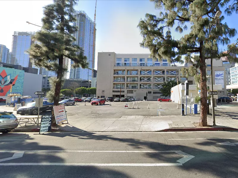 Parking at 1023 S. Grand Ave. Lot - Valet - Second Medium