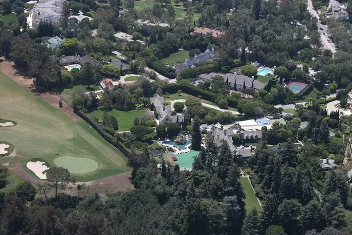 Hyper Helicopter Tour in Los Angeles Taking Off from Beach City60 - Primary Image