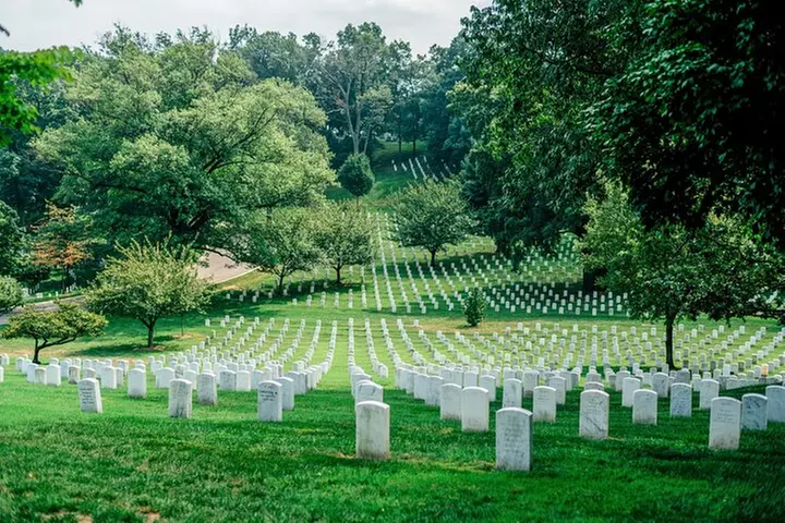 Arlington Cemetery with Changing of Guards & Tomb Unknown Soldier