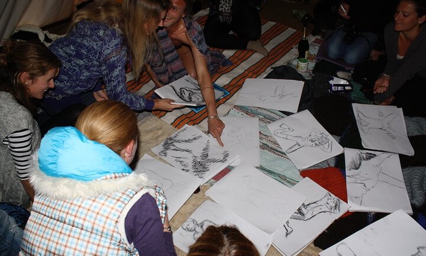 Image 7: Hen Party Life Drawing in Cardiff