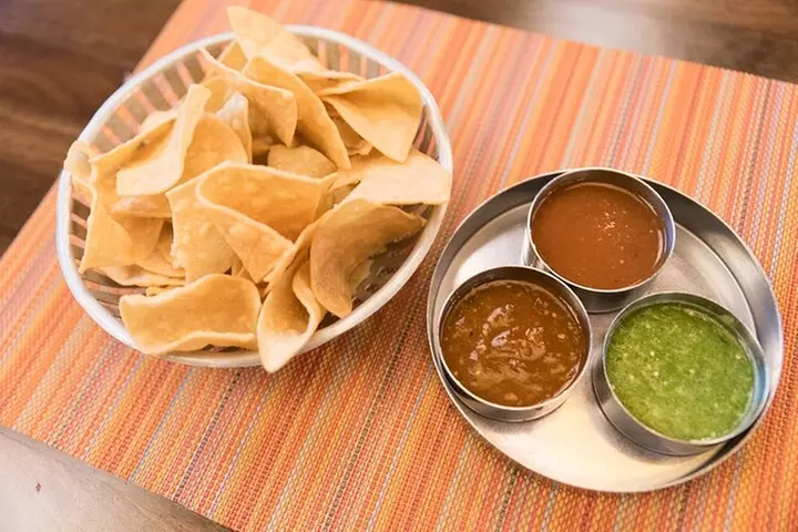 Las Vegas: The Strip's Celebrity Chefs Tour or Downtown Food Tour