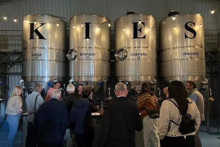 Barossa Premium Wine Tasting Tour & lunch Departs 7 days a week