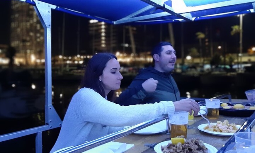 Image 16: Crucero nocturno por Valencia con cena y bebidas