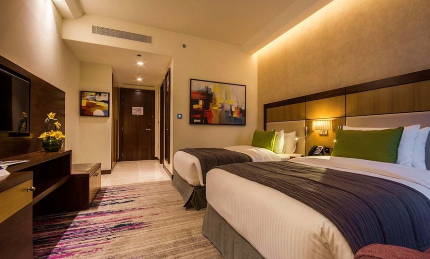 Image 5: ✈ ZJEDNOCZONE EMIRATY ARABSKIE | Dubaj - Golden Tulip Media Hotel 4...