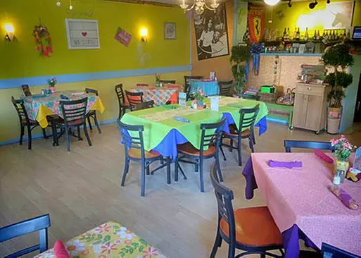 5% Cash Back at Daydreamers Cafe & Grill