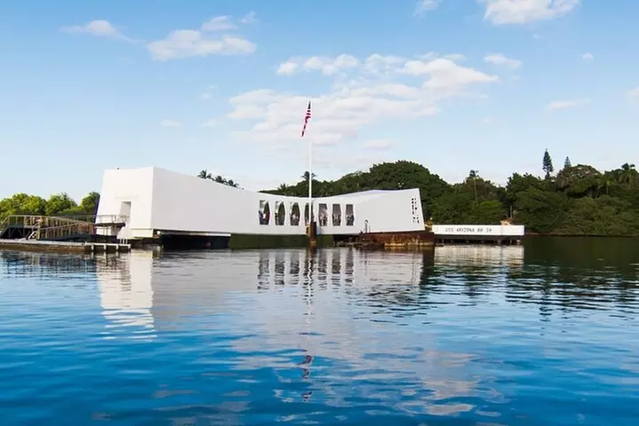 Pearl Harbor [Early Access], USS Arizona & Historic Honolulu Tour