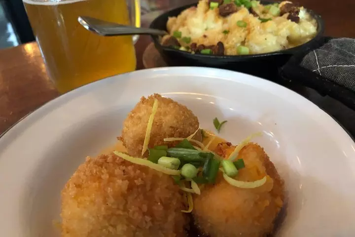 Downtown Charleston Food Tour