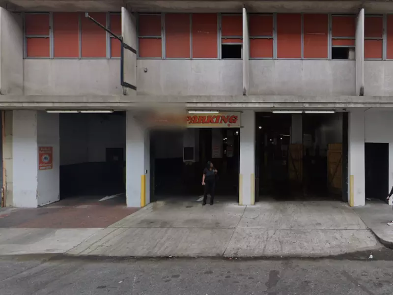 Parking at Roosevelt Way Garage