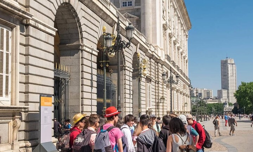 Image 7: Visita guiada privada a pie por Madrid