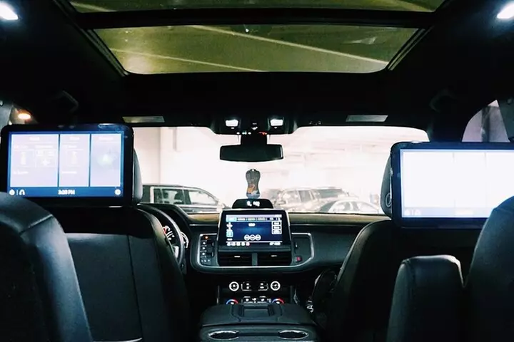 Seattle Arrival Chauffeur Driven Airport Transport