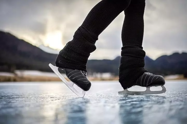 Scenic Anchorage Ice Skating and Picnic Experience - Primary Image