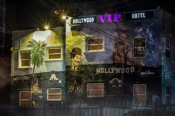 LA Ghosts Boos and Booze Haunted Pub Crawl