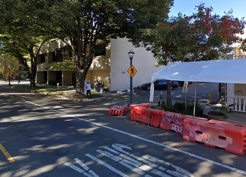 Parking at Gumbo Lot