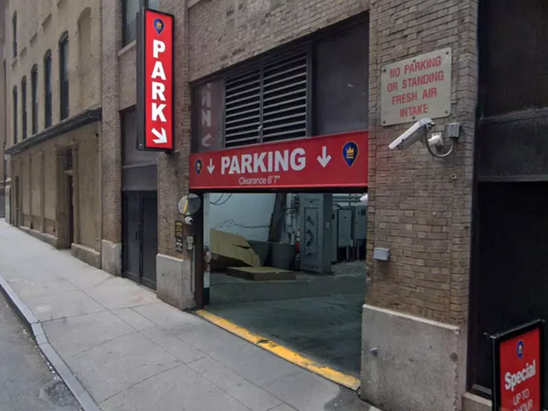 Parking at iPark - 100 ML Garage Corp.