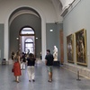 Image 5: Visita privada al Museo del Prado con recogida, sin colas y vino