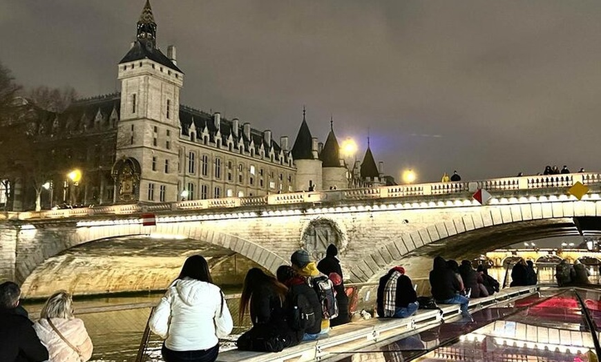 Image 21: Croisière sur la Seine et dégustation de crêpe près de la tour Eiffel