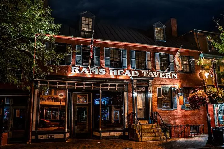 Ashes and Apparitions of Annapolis Ghost Tour
