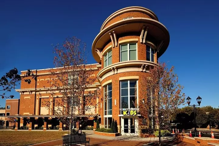 Self-Guided Huntersville Scavenger Hunt: Happy Huntersville