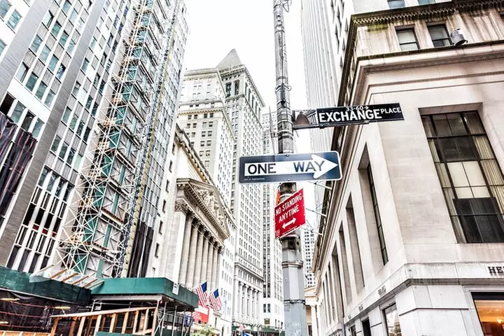 Wall Street Insider Tour with a Finance Professional