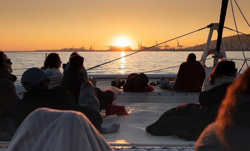 Image 8: Crucero de jazz al atardecer en Barcelona