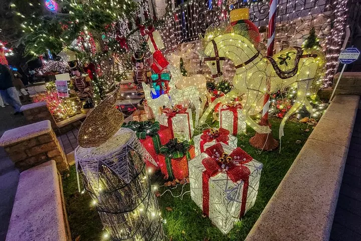 Dyker Heights Christmas Lights Tour - Primary Image