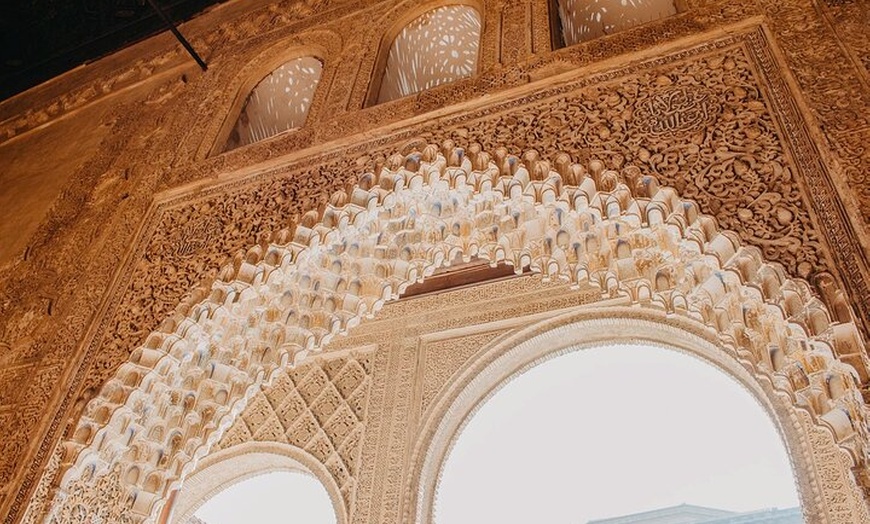 Image 4: Alhambra Palacios Nazaríes y Generalife con Audioguía