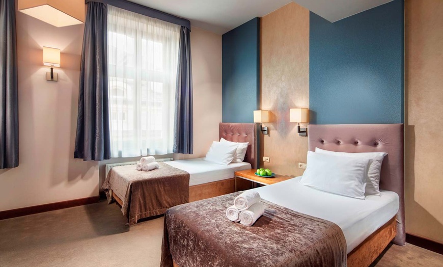 Image 2: ✈ POLONIA | Cracovia - Hotel Unicus 4* - City break