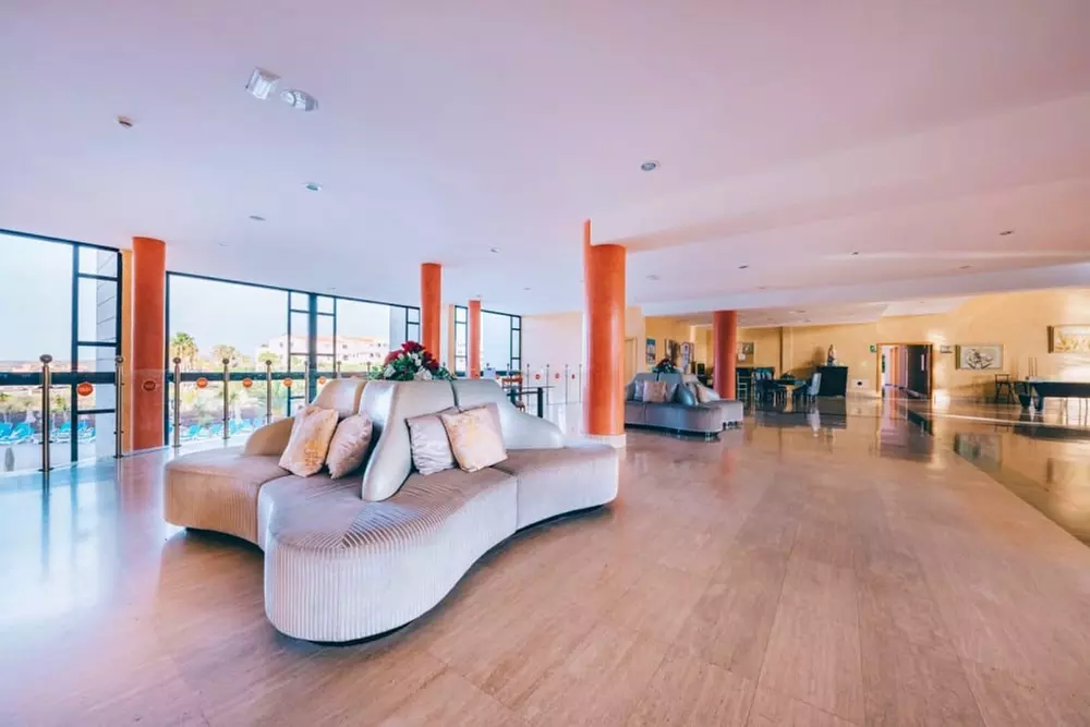 ✈ TENERIFE | San Miguel de Abona - Grand Muthu Golf Plaza Hotel & S...