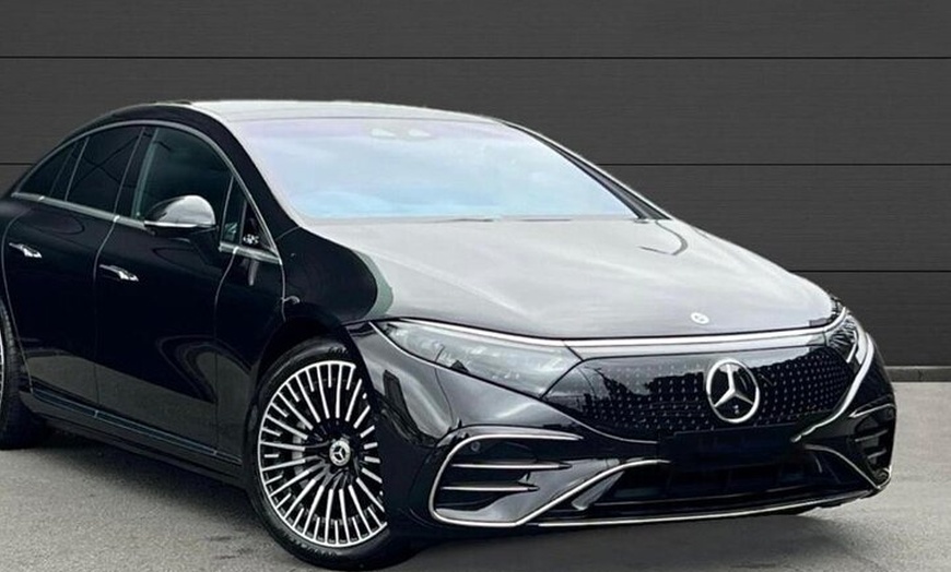 Image 15: Private Limo Transfers Services from Edinburgh To London City