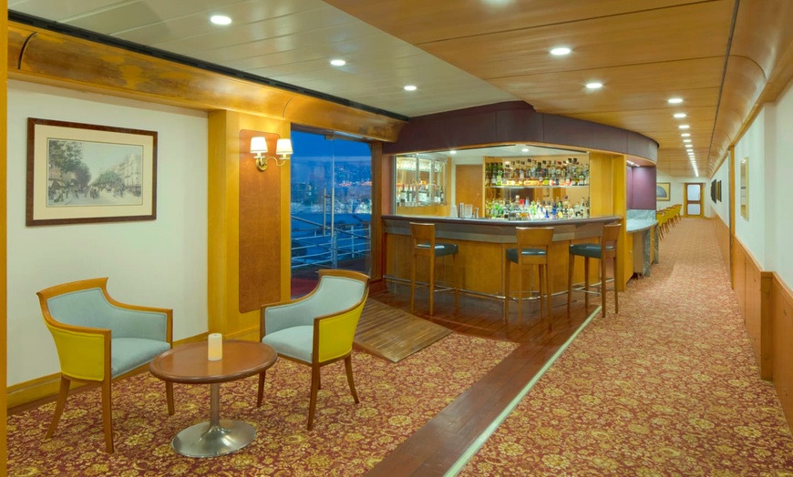 Image 10: ✈ ZJEDNOCZONE EMIRATY ARABSKIE | Dubaj - Queen Elizabeth 2 Hotel 4*...