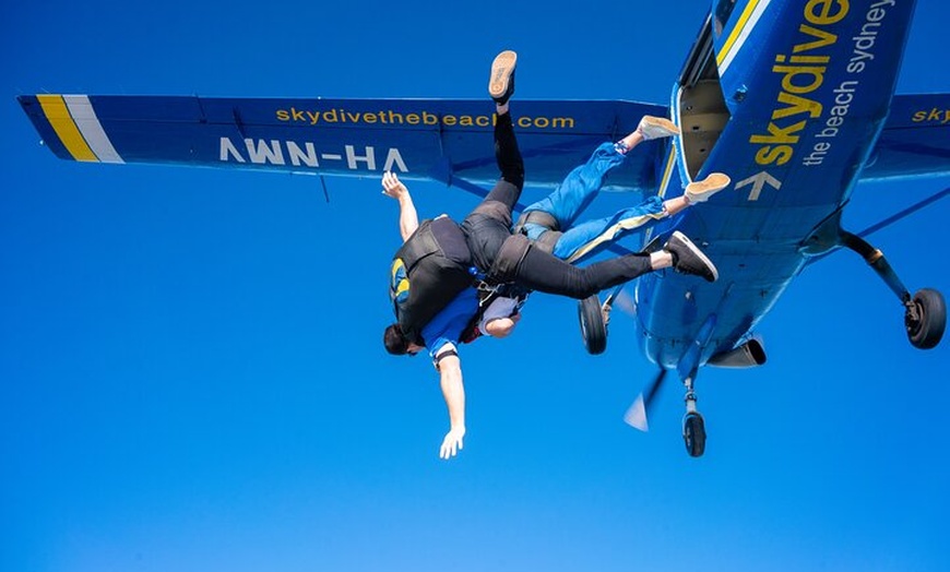 Image 3: From Sydney: Tandem Skydive Experience over Wollongong Beach